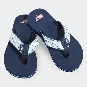 VINEYARD VINES blue/white stars and whale flip-flops Big Girl's 5